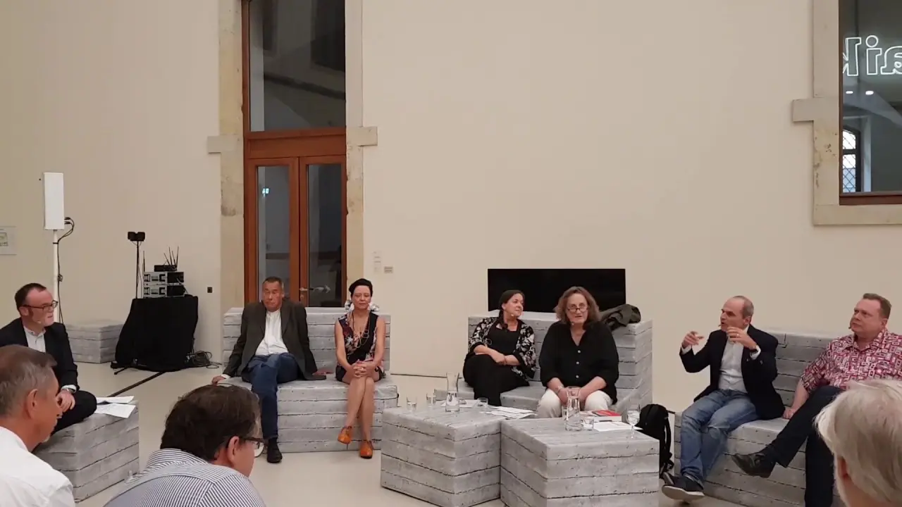 Konform gegen Non-konform? | Wir müssen reden. "Bilderstreit" mit Blickkontakt