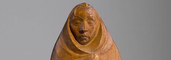 Filzfigur eines Mädchens mit Mantel