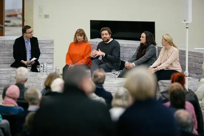 "Über Angst und Bildung, Enttäuschung und Gerechtigkeit, Protest und Spaltung in Sachsen/Deutschland" am 10. Januar 2019 im Albertinum, mit Petra Köpping, Jana Hensel, Mario Pfeifer, Hilke Wagner und Stefan Locke.