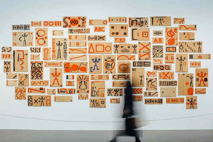 Ausstellungsansicht: A.R. Penck „Ich aber komme aus Dresden (check it out man, check it out)."