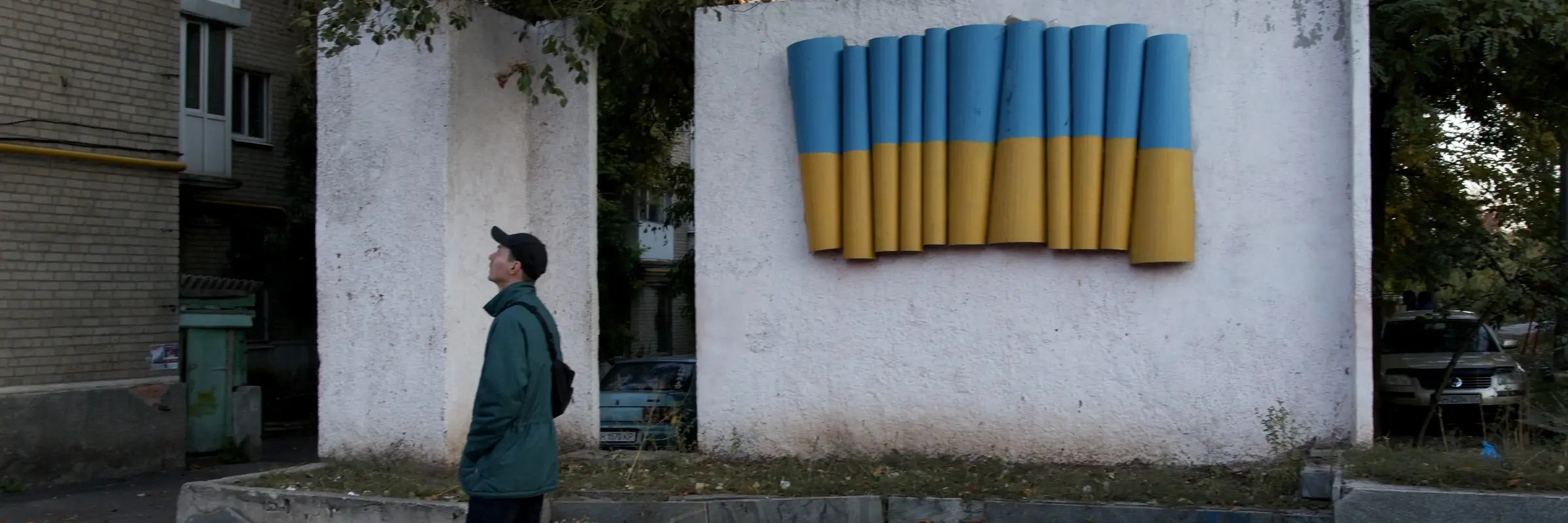Ein Screenshot aus einem Film über ukrainische Kunst