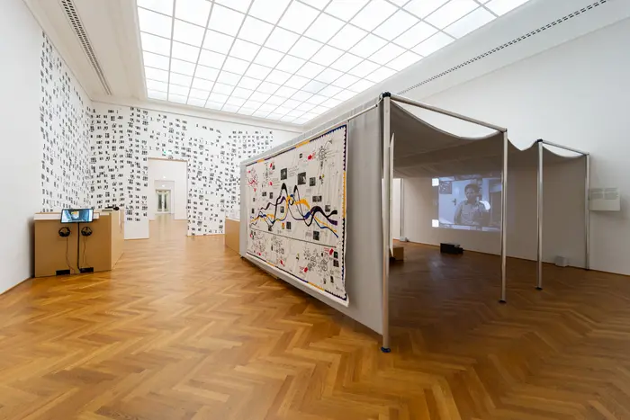 Eine Ausstellungsansicht 